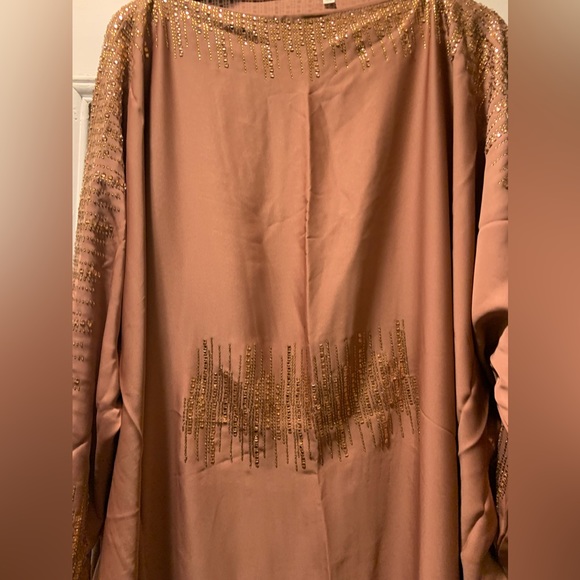 BLUSH KAFTAN MADE IN UAE - Picture 2 of 5